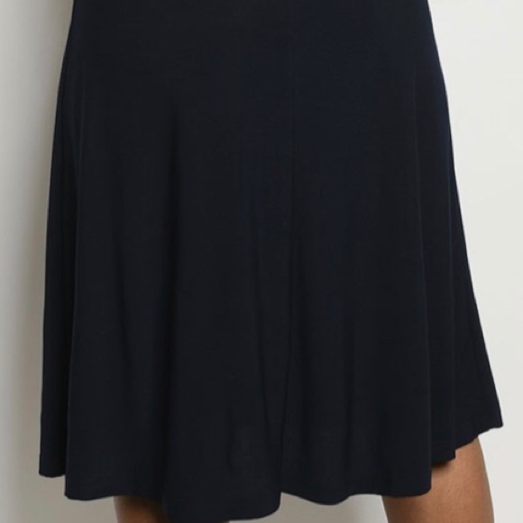 ❌DONATED❌Navy Blue Floral Sleeveless Two Tone V-neck Midi Dress - Picture 3 of 11